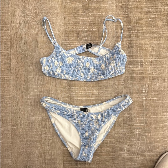 Triangl Swimwear Swim Triangl Blue And White Floral Bikini Set